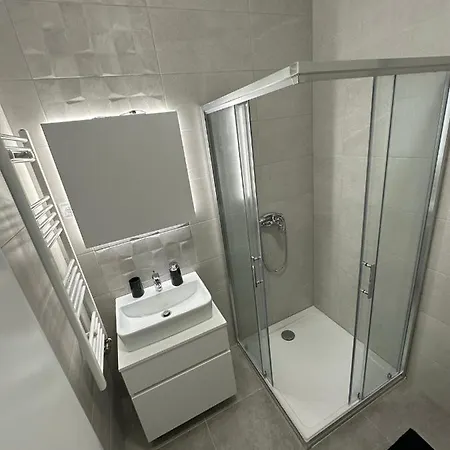 Ema Apartment *