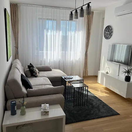 Apartment Ema *